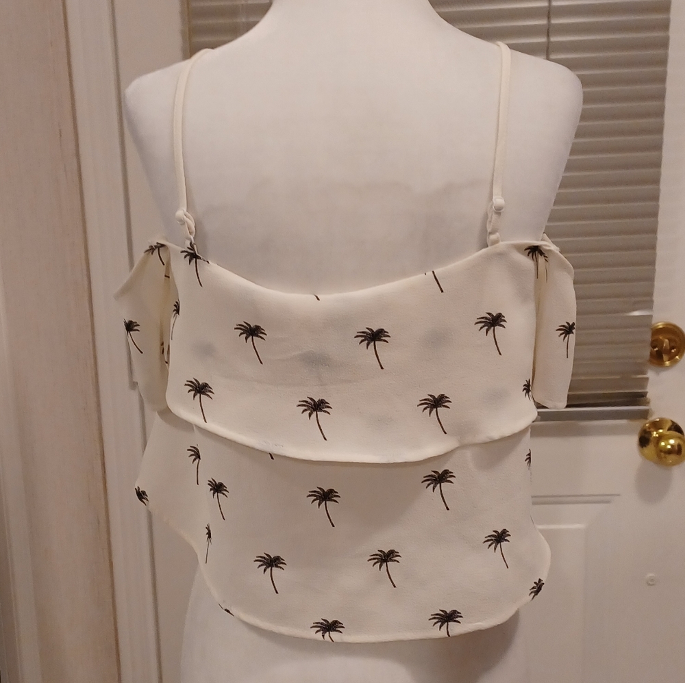 4/$40 Off-Shoulder Palm Tree Top - Size 2 (XS) - Picture 5 of 11